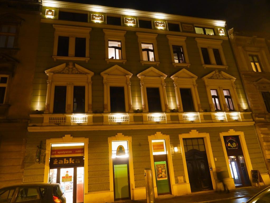 Aurora Apartament *